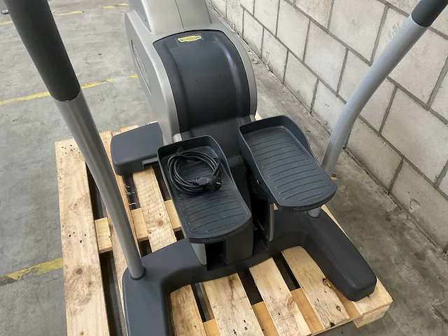 Technogym step excite 700 stepper - afbeelding 3 van  5
