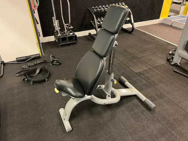 Technogym verstelbare halterbank - afbeelding 1 van  1