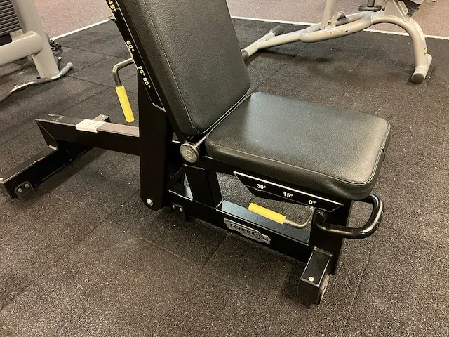 Technogym verstelbare halterbank - afbeelding 2 van  2