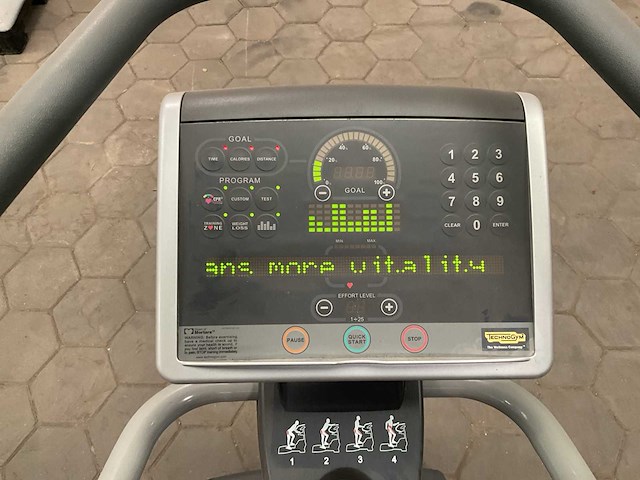 Technogym wave cardio wave crosstrainer - afbeelding 6 van  8