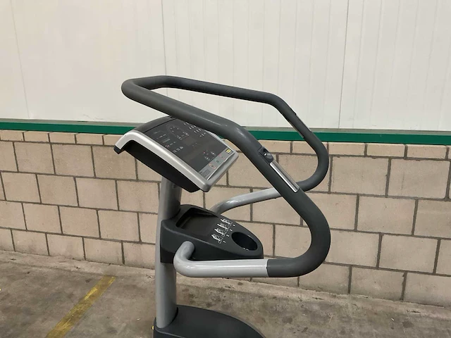 Technogym wave excite 700i lateral trainer - afbeelding 2 van  5