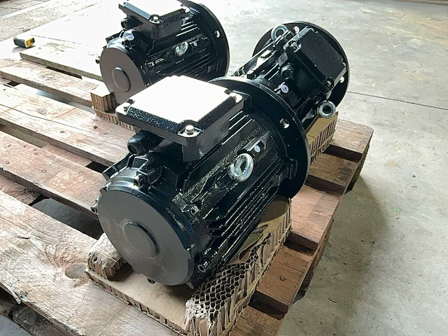 Techtron 2023 elektromotor (3x) - afbeelding 5 van  5