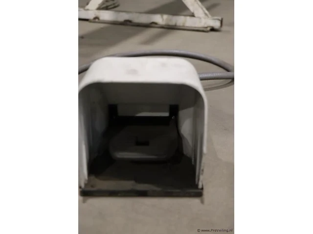 Tecna puntlastoestel type 4646 n - bwjr. 2019 - incl. toebehoren - 350x125x142cm - afbeelding 4 van  13