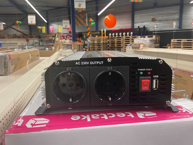 Tectake omvormer - afbeelding 3 van  4