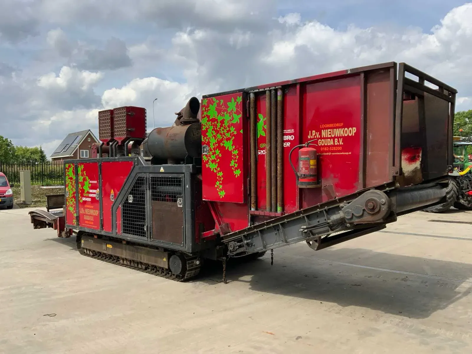 Teeltwissel-, tuinbouwmachines en tractoren van loonbedrijf j.p. van nieuwkoop gouda b.v. wegens bedrijfsbeëindiging