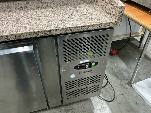 Tefcold pt 1300 pizzawerkbank met saladiere - afbeelding 3 van  11