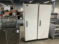 Tefcold ur400 koelkast - afbeelding 1 van  4