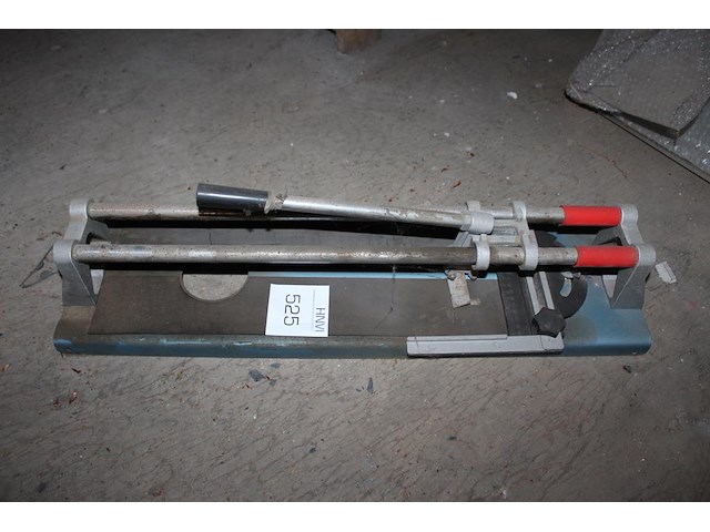 Tegelsnijder. - afbeelding 1 van  1