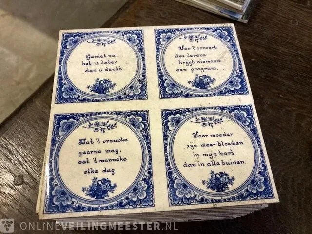 Tegeltjes diverse opdruk in 1 houten krat - afbeelding 17 van  19