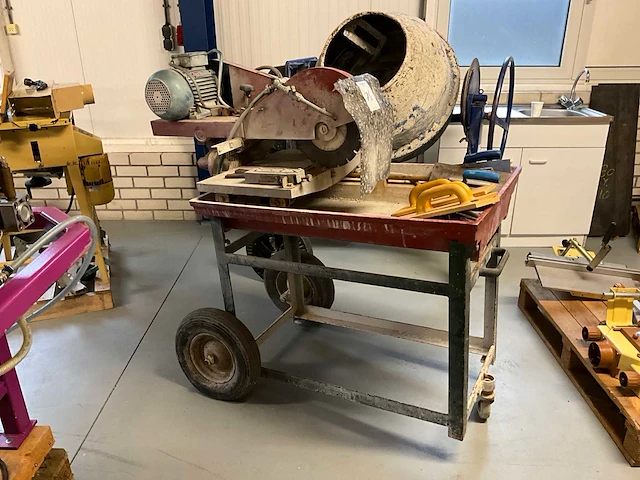 Tegelzaagmachine - afbeelding 1 van  12