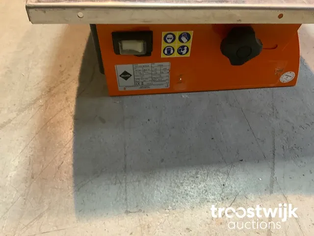 Tegelzaagmachine - afbeelding 2 van  2
