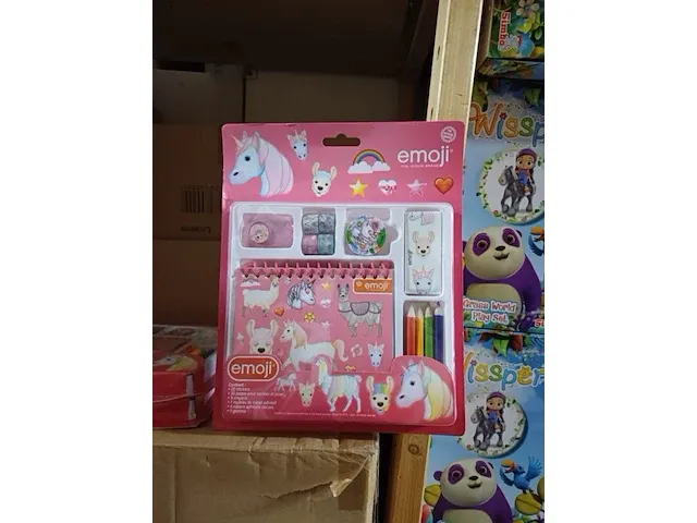 Teken set je unicorn op kaart 3 stuks - afbeelding 1 van  3