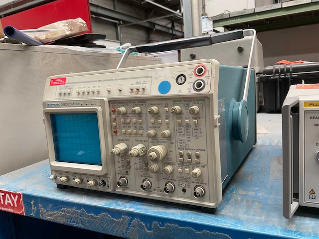 Tektronix 2465bdm oscilloscope - afbeelding 3 van  5