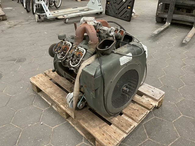 Teledyne v465d benzinemotor - afbeelding 2 van  8