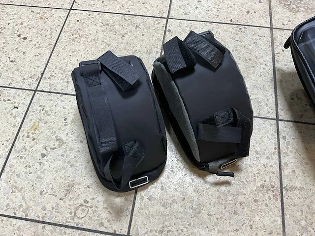 Telefoon fietstasjes (4x) - afbeelding 3 van  5