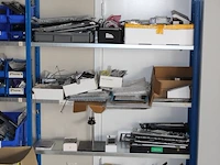Telefoon, tablet en laptop onderdelen in wandstelling w.o. beschermingen, behuizingen, kabels, accu's, disp... - afbeelding 5 van  6