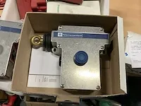 Telemecanique xy2 ce2a290 / 250 noodstop trekkoord schakelaar (8x) - afbeelding 2 van  5