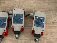 Telemecanique xy2-ch noodstop schakelaar (4x) - afbeelding 2 van  2