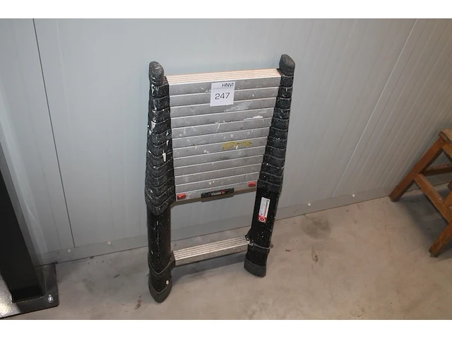 Telescoop ladder prime. werking onbekend. - afbeelding 1 van  2