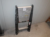 Telescoop ladder prime. werking onbekend. - afbeelding 1 van  2