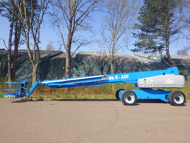 Telescoophoogwerker genie s-125 diesel 40.10m 2013 - afbeelding 1 van  1