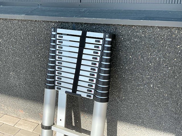 Telescoopladder - afbeelding 2 van  4