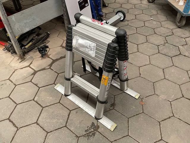 Telesteps telescoop ladder - afbeelding 2 van  8
