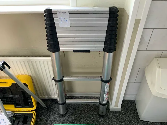 Telesteps telescoopladder - afbeelding 1 van  3