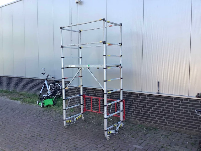 Teletower rolsteiger - afbeelding 1 van  6