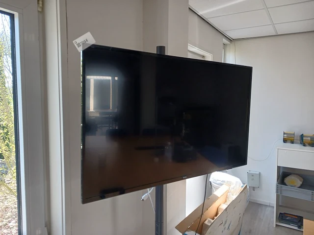 Televisie op standaard, philips | locatie roden - afbeelding 5 van  12