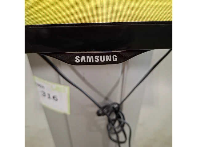 Televisie op verrijdbare standaard , samsung, ue46f5000aw - afbeelding 4 van  9
