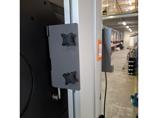 Televisie op verrijdbare standaard , samsung, ue46f5000aw - afbeelding 9 van  9