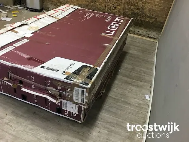 Televisies 82inch - afbeelding 3 van  4