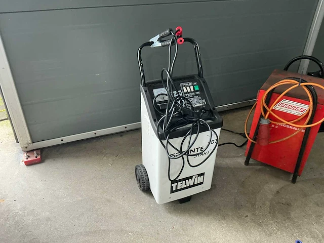 Telwin - sprinter 3000 start - startboostet/lader - afbeelding 1 van  5