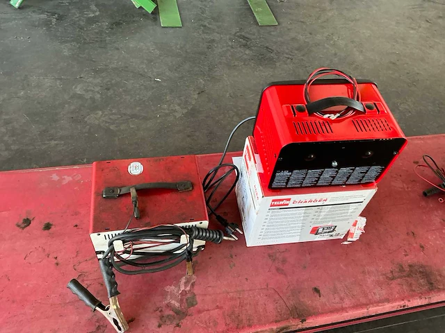 Telwin/ferm acculader (2x) - afbeelding 6 van  6