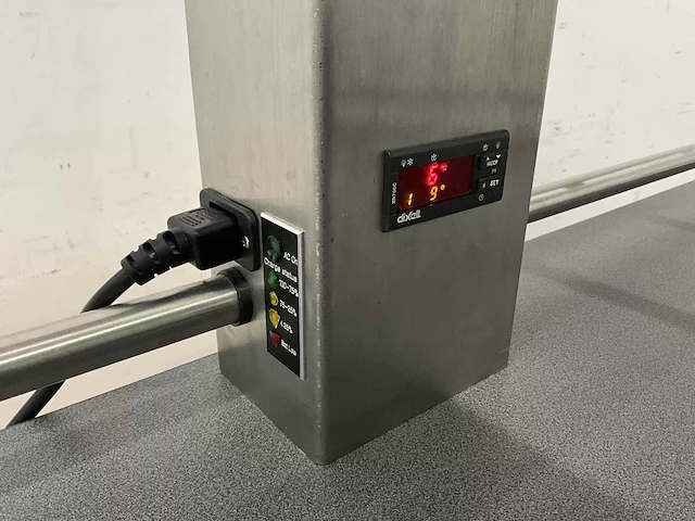 Temp-rite - serve-rite "l" - elektrisch aangedreven gekoelde serveerwagen - afbeelding 8 van  16