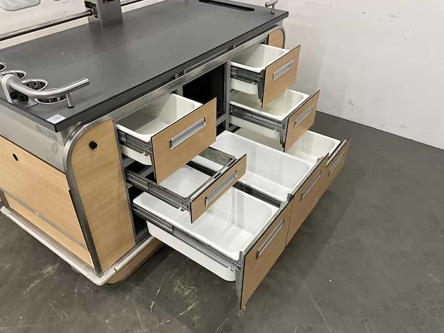 Temp-rite - serve-rite "l" - elektrisch aangedreven gekoelde serveerwagen - afbeelding 15 van  16