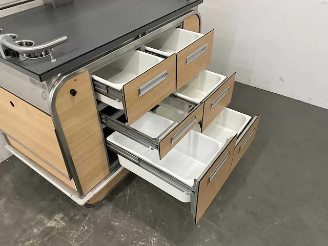 Temp-rite - serve-rite "m" - elektrisch aangedreven gekoelde serveerwagen - afbeelding 4 van  15