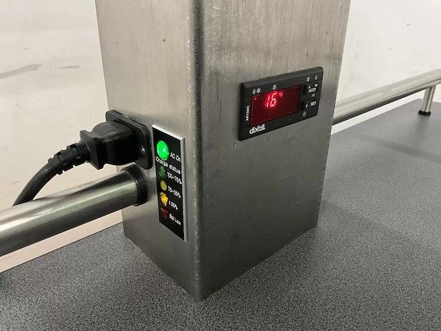 Temp-rite - serve-rite "m" - elektrisch aangedreven gekoelde serveerwagen - afbeelding 9 van  15