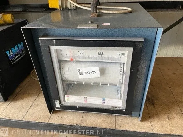 Temperatuur registratie apparaat - afbeelding 2 van  4