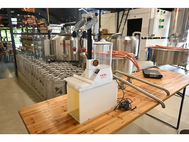 Tenco - enol matic - vacuüm bottel toestel - afbeelding 1 van  3