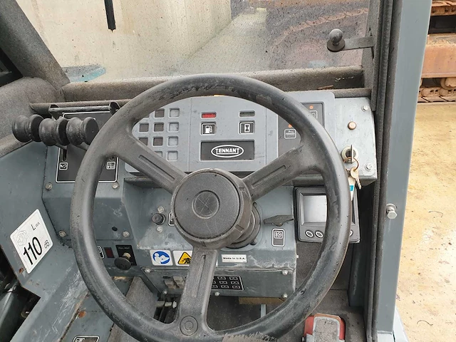 Tennant - 800 - sweeper, self driven - 2017 - afbeelding 4 van  14