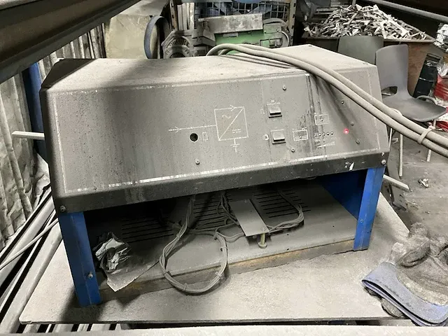 Tennant 235e zelfrijdende veegmachine - afbeelding 6 van  15