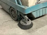 Tennant 235e zelfrijdende veegmachine - afbeelding 13 van  15