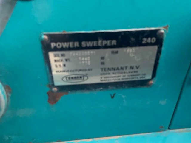 Tennant 240 zelfrijdende veegmachine diesel - afbeelding 3 van  11