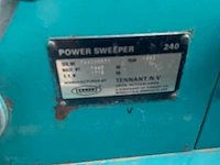 Tennant 240 zelfrijdende veegmachine diesel - afbeelding 3 van  11