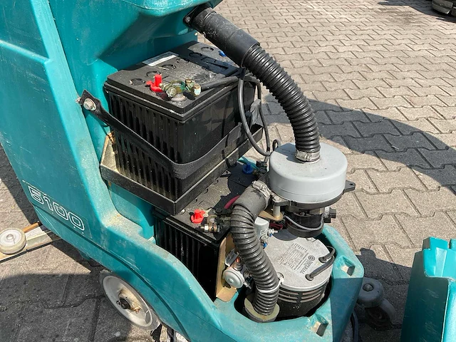 Tennant 5100 schrob-zuigmachine - afbeelding 4 van  11