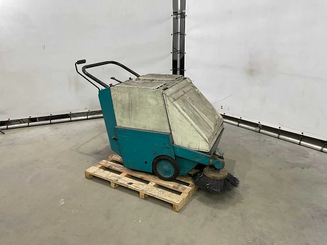 Tennant schoonmaakmachine - afbeelding 1 van  13