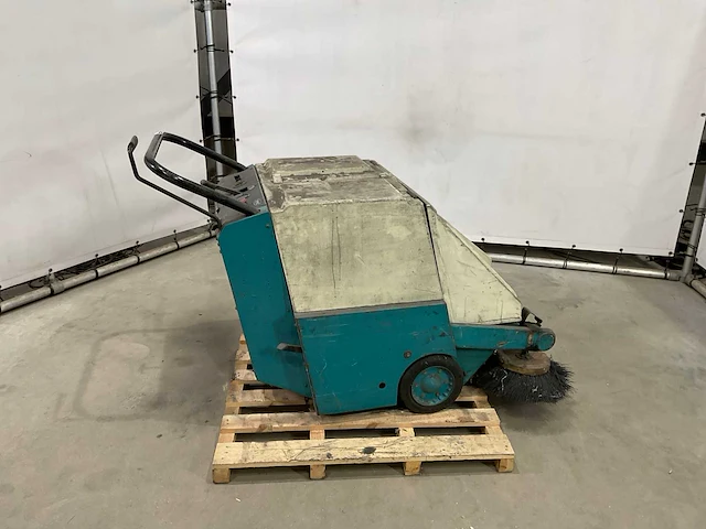Tennant schoonmaakmachine - afbeelding 7 van  13