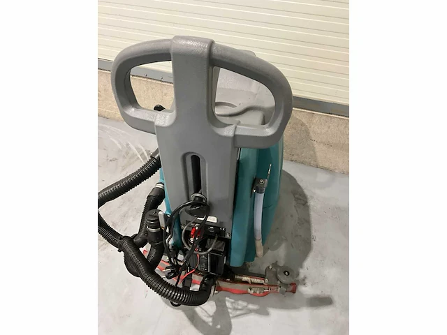 Tennant t2 - achterloop schrob-zuigmachine - afbeelding 4 van  9